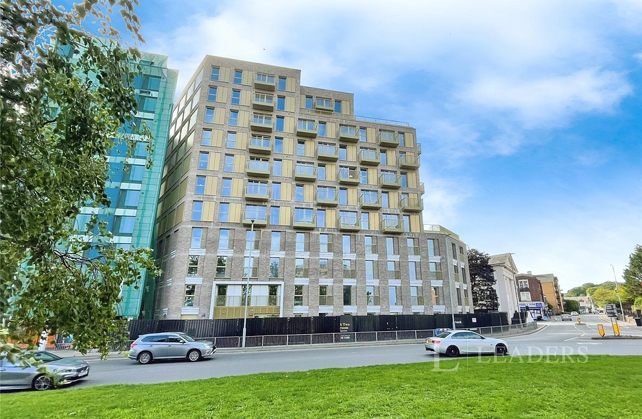 apartment to rent - Castle Street, Luton, Bedfordshire, LU1 - Property View 1