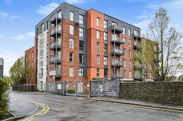 2 bedroom apartment to rent - Stillwater Drive, Manchester, M11