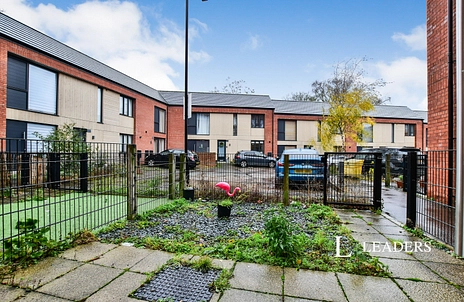 house to rent - Elisabeth Gardens, SK5 - Property View 2