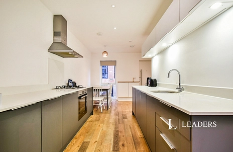 house to rent - Elisabeth Gardens, Stockport, SK5 - Property View 3