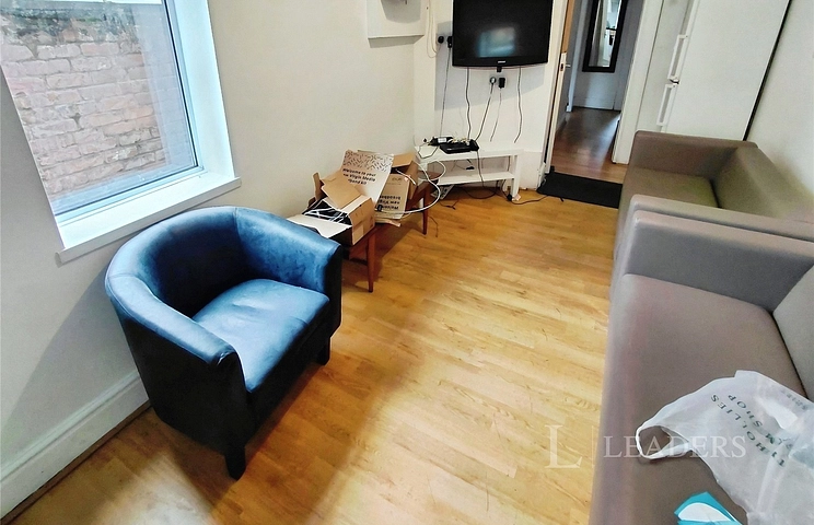 6 bedroom house to rent - Standish Road, Manchester, M14