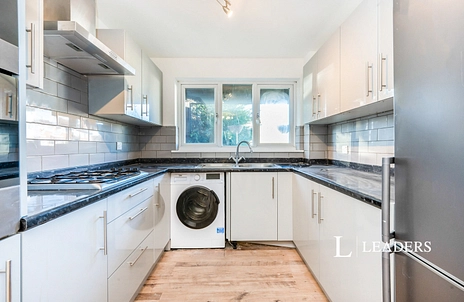 3 bedroom property to rent - Challacombe, Furzton, Milton Keynes, MK4 - Property View 2