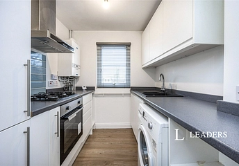 2 bedroom duplex to rent - Pollys Yard, Newport Pagnell, Buckinghamshire, MK16 - Property View 1