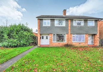 3 bed house for rent in Clyde Place, Bletchley, Milton Keynes, Buckinghamshire, MK3