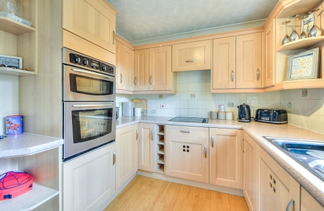 4 bedroom house to rent - Wellfield Court, Willen, Milton Keynes, Buckinghamshire, MK15 - Property View 3