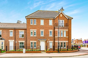 2 bedroom apartment to rent - Summerlin Drive, Woburn Sands, Milton Keynes, MK17