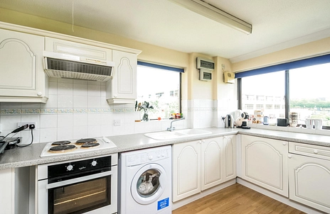 2 bedroom apartment to rent - South Seventh Street, Milton Keynes, MK9 - Property View 2