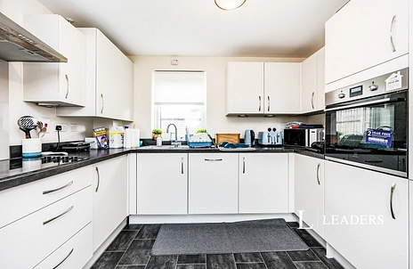 4 bedroom house to rent - Saturn Avenue, Fairfields, MK11 - Property View 2