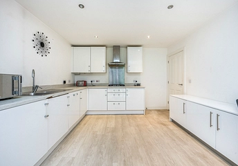 4 bedroom house to rent - Bedgebury Place, Kents Hill, Milton Keynes, Buckinghamshire, MK7 - Property View 1