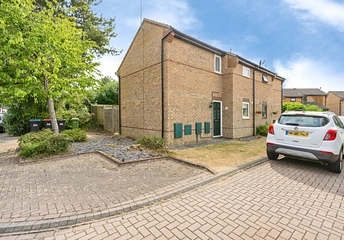 2 bed house for rent in Grantham Court, Shenley Lodge, Milton Keynes, Buckinghamshire, MK5