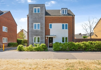 4 bed house for rent in Newport Road, Broughton, Milton Keynes, Buckinghamshire, MK10