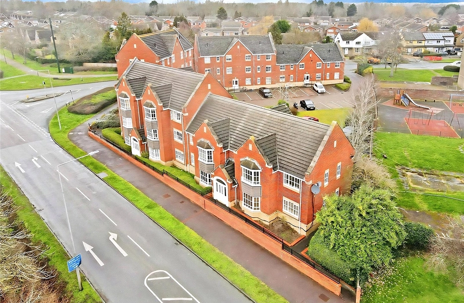 2 bedroom apartment for sale - Knaresborough Court, Bletchley, Milton Keynes, MK3 - Property View 1