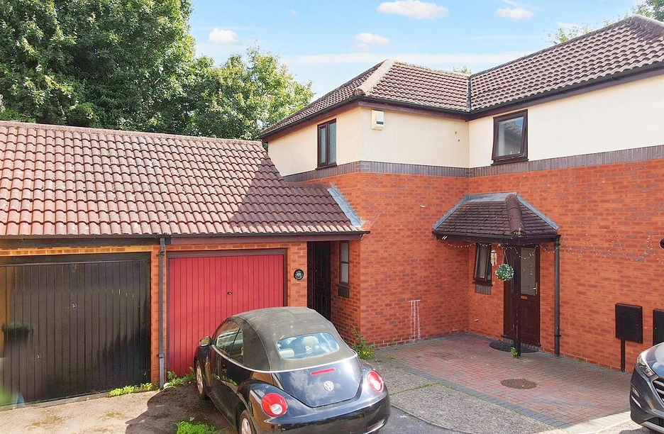 3 bedroom house for sale - Wallmead Gardens, Loughton, Milton Keynes, MK5 - Property View 1