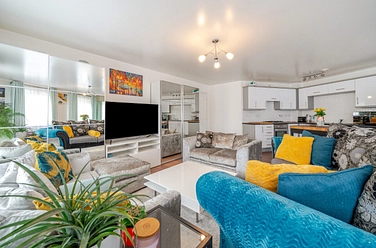 3 bedroom apartment for sale - Newport Road, Broughton, Milton Keynes, Buckinghamshire, MK10