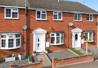 3 bedroom house for sale - Stuart Close, Bletchley, Milton Keynes, MK2 - Property View 1