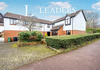 2 bedroom maisonette for sale - Blackwood Crescent, Blue Bridge, Milton Keynes, Buckinghamshire, MK13 - Property View 1