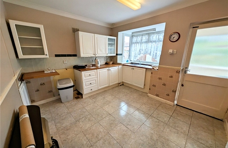 3 bedroom bungalow for sale - Victory Drive, Forest Town, Mansfield, Nottinghamshire, NG19 - Property View 3