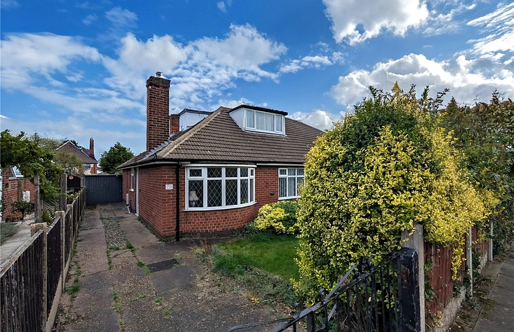 3 bedroom bungalow for sale - Victory Drive, Forest Town, Mansfield, Nottinghamshire, NG19