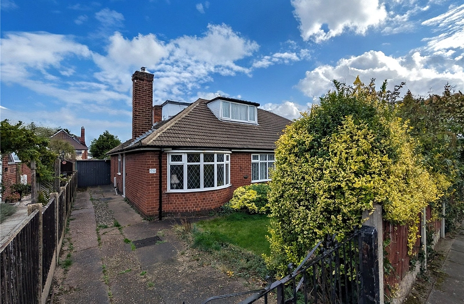 3 bedroom bungalow for sale - Victory Drive, Forest Town, Mansfield, Nottinghamshire, NG19 - Property View 1