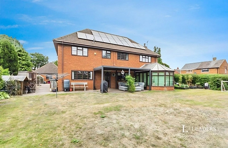 5 bedroom house for sale - Clipstone Drive, Forest Town, Mansfield, Nottinghamshire, NG19 - Property View 3