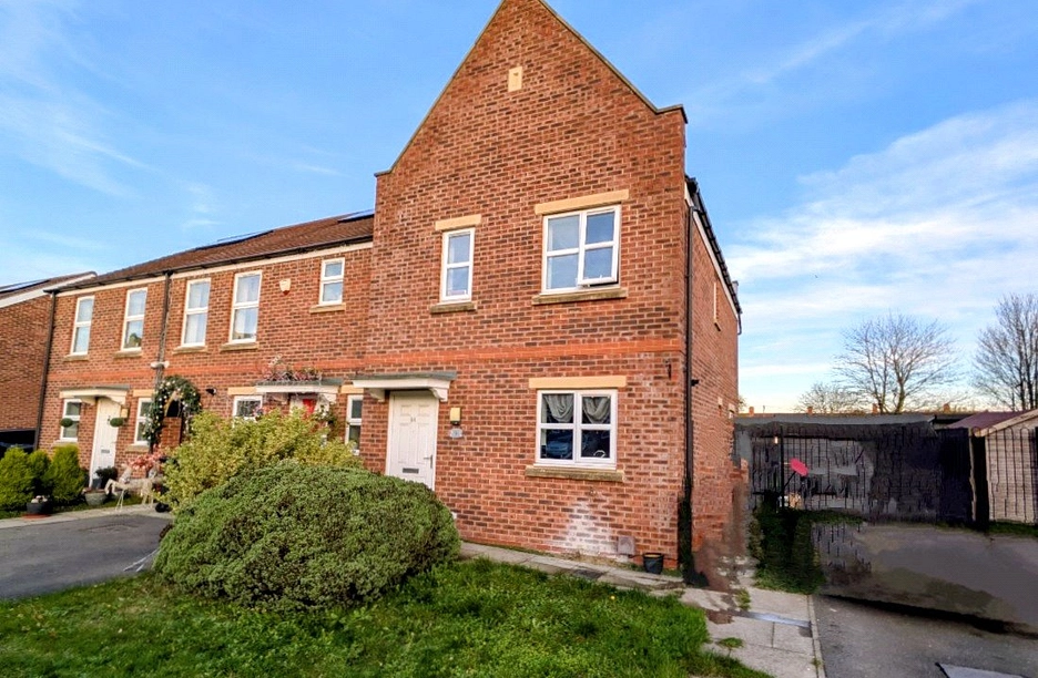 3 bedroom house for sale - Church Drive, Shirebrook, Mansfield, Derbyshire, NG20 - Property View 1