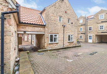 2 bedroom apartment for sale - Gardiners Court, Mansfield Woodhouse, Nottinghamshire, NG19 - Property View 1