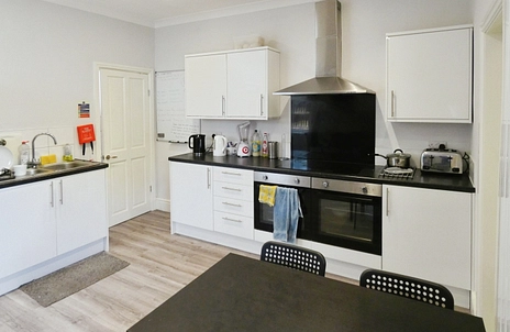 property to rent - Southwell Road West, Mansfield, Nottinghamshire, NG18 - Property View 2