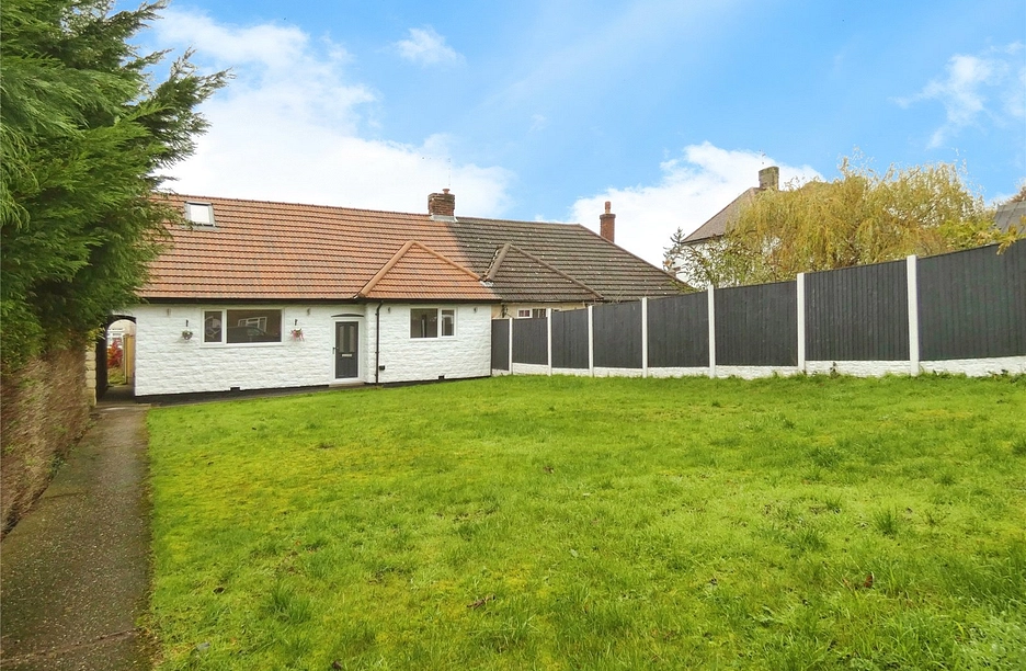 3 bedroom property to rent - Newlands Drive, Forest Town, Mansfield, Nottinghamshire, NG19 - Property View 1