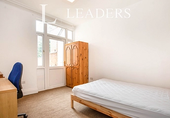 5 bedroom terraced to rent - Adams Avenue, Northampton, Northamptonshire, NN1 - Property View 1