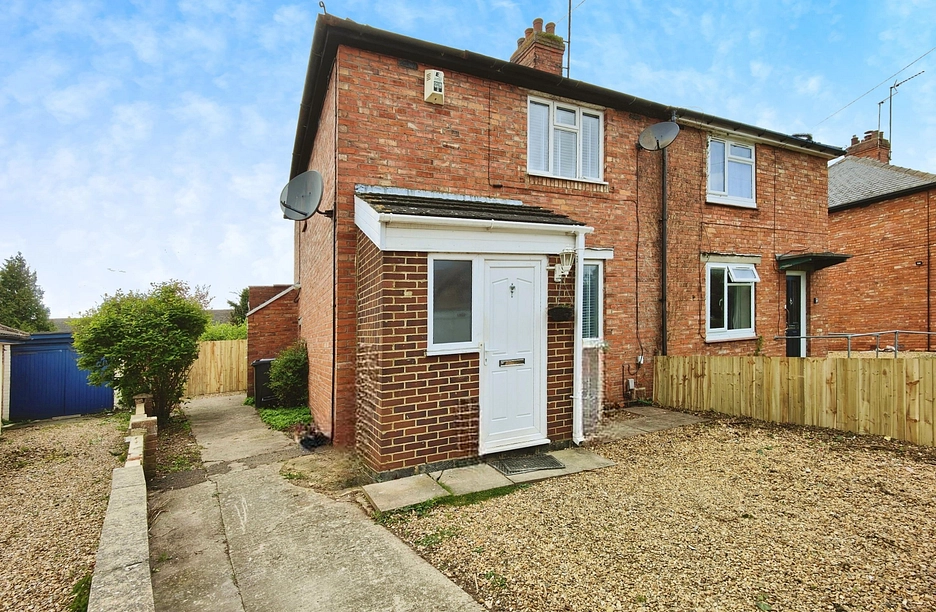 3 bedroom house to rent - Station Road, Great Billing, Northampton, NN3 - Property View 1