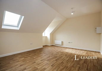 2 bed flat/apartment for rent in St. Peters Gardens, Marefair, Northampton, Northamptonshire, NN1