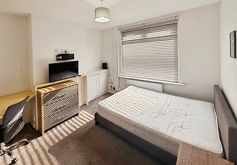 4 bedroom house to rent - Carlton Street, Kettering, Northamptonshire, NN16 - Property View 1