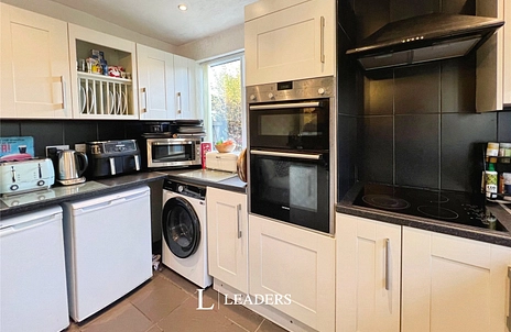 2 bedroom house for sale - Perlethorpe Avenue, Gedling, Nottingham, NG4 - Property View 3