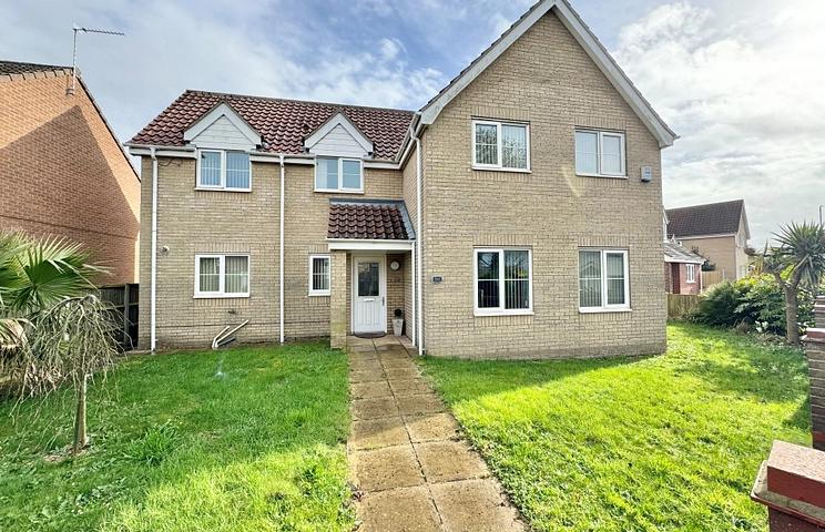 3 bedroom house to rent - Beccles Road, Bradwell, NR31