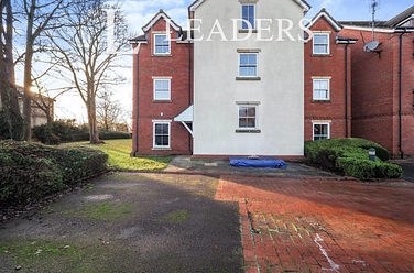 2 bedroom apartment to rent - Manor House Close, Wilford, NG11