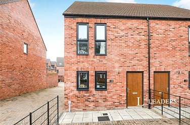 2 bedroom house to rent - Mara Drive, Oakmere, CW8