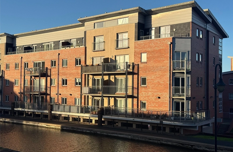 2 bedroom apartment to rent - Shot Tower Close, Chester, Cheshire, CH1 - Property View 1