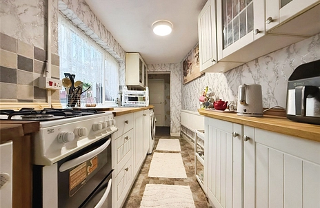 2 bedroom house for sale - Albany Road, Lowestoft, Suffolk, NR32 - Property View 3