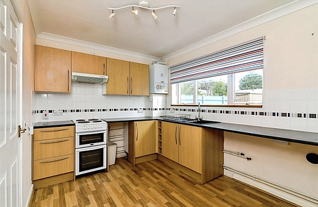 2 bedroom apartment for sale - Corton Road, Lowestoft, Suffolk, NR32 - Property View 3