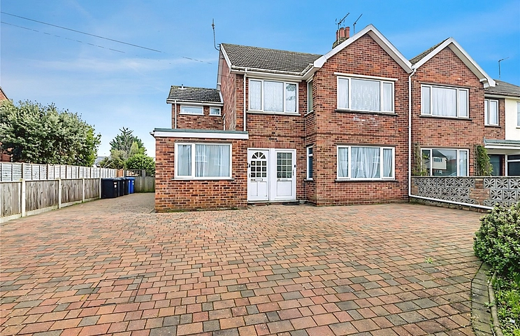 2 bedroom apartment for sale - Corton Road, Lowestoft, Suffolk, NR32