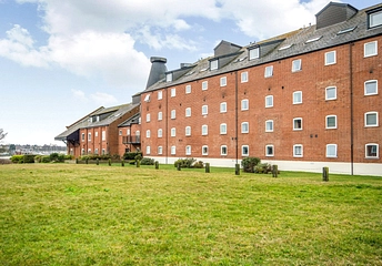 2 bedroom apartment for sale - Swonnells Court, Lowestoft, NR32 - Property View 1
