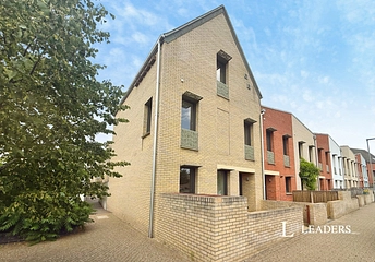 4 bedroom house for sale - Ladysmock Way, Norwich, Norfolk, NR5 - Property View 1