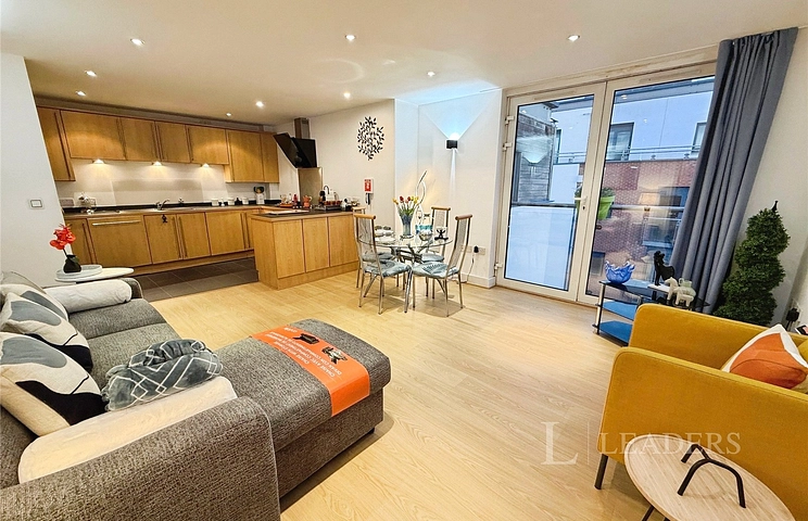 2 bedroom apartment to rent - Channel Way, Southampton, SO14