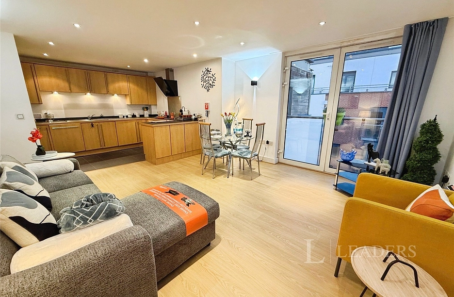2 bedroom apartment to rent - Channel Way, Southampton, SO14 - Property View 1