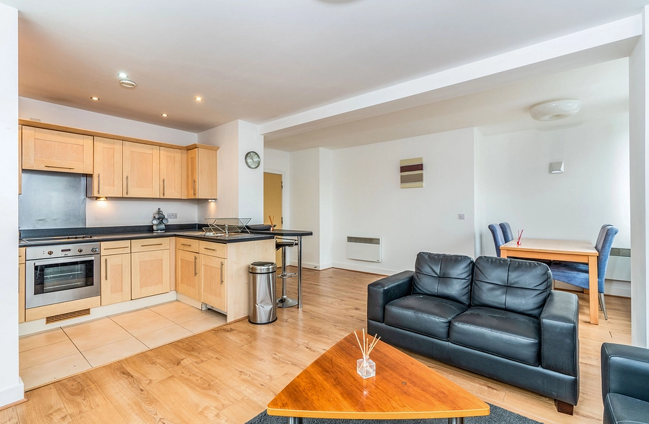 2 bedroom apartment to rent - High Street, Southampton, SO14 - Property View 1