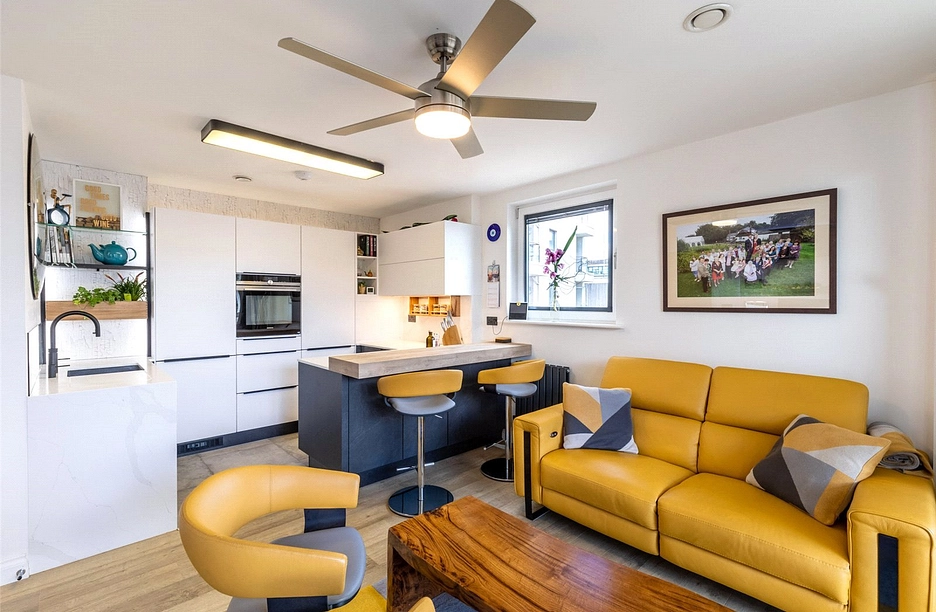 2 bedroom apartment to rent - Sapphire Court, Ocean Way, Southampton, SO14 - Property View 1