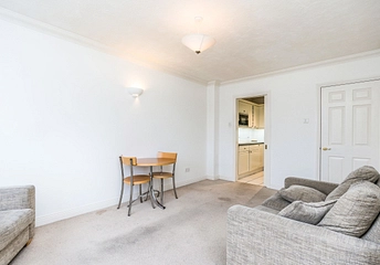 2 bedroom apartment to rent - Pacific Close, Southampton, SO14 - Property View 1