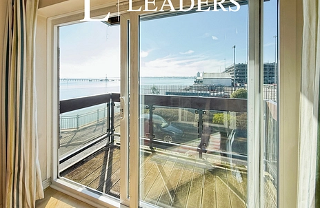 2 bedroom apartment to rent - Pacific Close, Southampton, SO14 - Property View 3