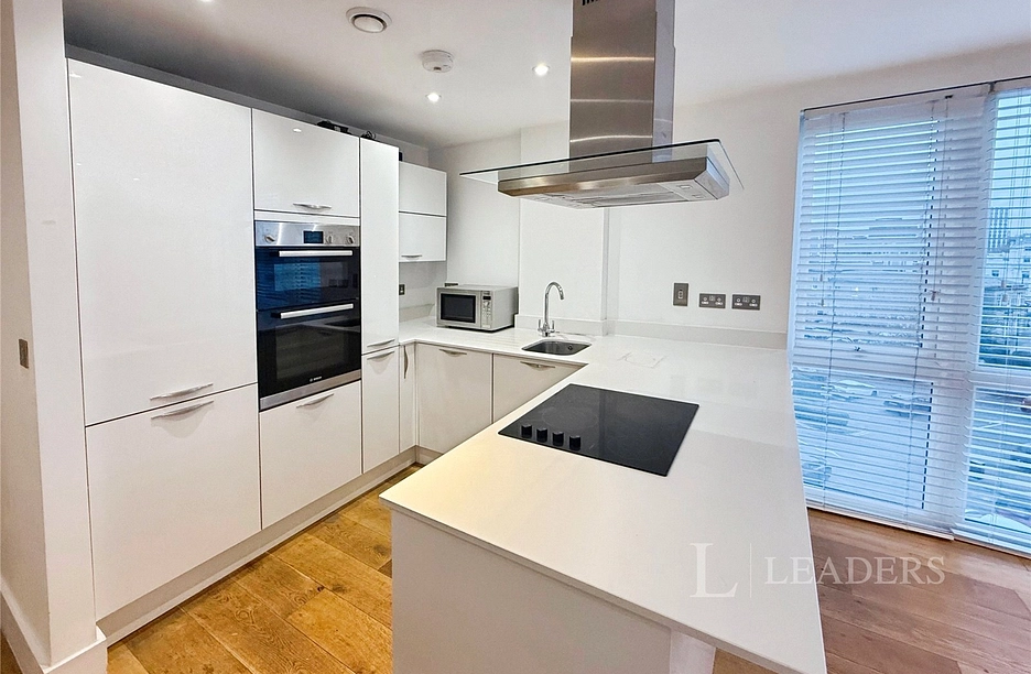 2 bedroom apartment to rent - Maritime Walk, Ocean Village, Southampton, Hampshire, SO14 - Property View 1