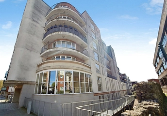 2 bedroom apartment to rent - Lower Canal Walk, Southampton, Hampshire, SO14 - Property View 1